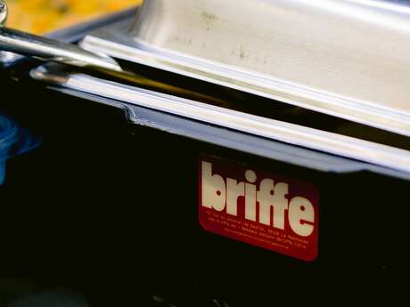 BRIFFE