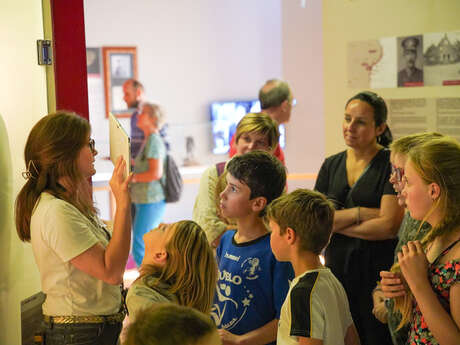 Visite-enquête "Sur les traces d'Oliver" interprétée en LSF
